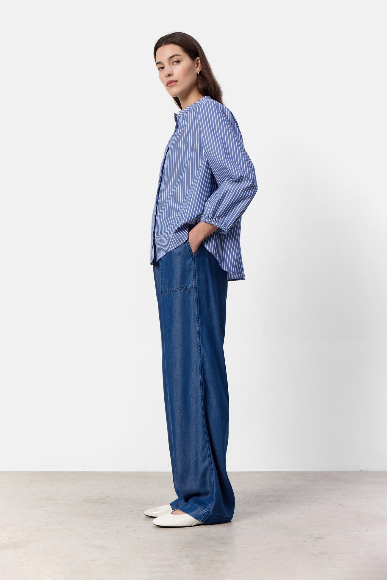 LR-Henri 4 Loose Fitting Trouser Denim Blue